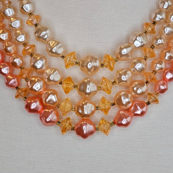 Vintage Costume Jewelry Peach Ombre 4 Layer Faux Pearl Necklace Clip On Earrings - Picture 3 of 12